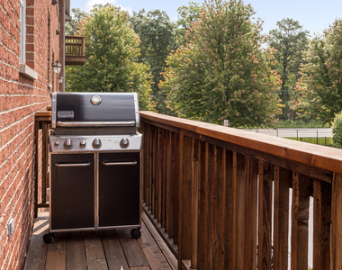 106 Creekbend Court - Photo Thumbnail 21