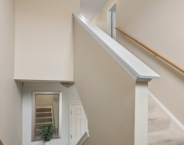 106 Creekbend Court - Photo Thumbnail 19