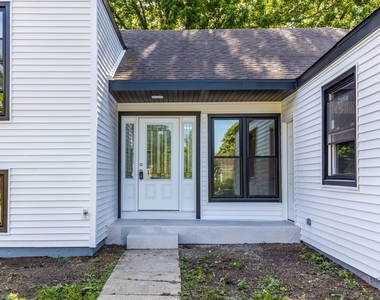 1482 Pebblestone Cove - Photo Thumbnail 3