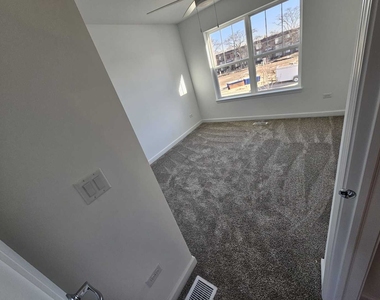 334 N Masters Drive - Photo Thumbnail 12
