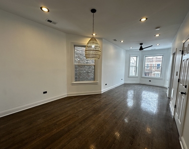 1911 S Ridgeway Avenue - Photo Thumbnail 3