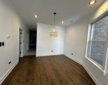 1911 S Ridgeway Avenue - Photo Thumbnail 2