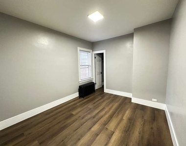 3612 East Avenue - Photo Thumbnail 5