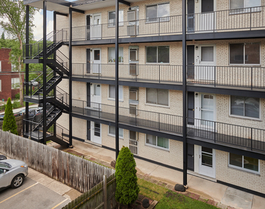 7074 N Ridge Boulevard - Photo Thumbnail 23