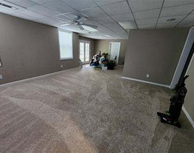 3305 Goldmist Drive - Photo Thumbnail 9