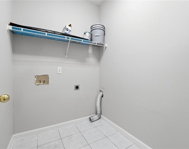 5072 Leeshire Trace - Photo Thumbnail 20