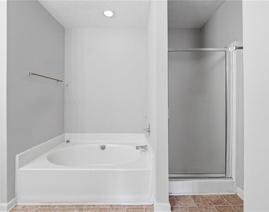 5072 Leeshire Trace - Photo Thumbnail 14
