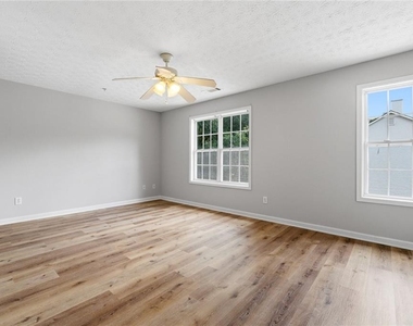 5072 Leeshire Trace - Photo Thumbnail 10