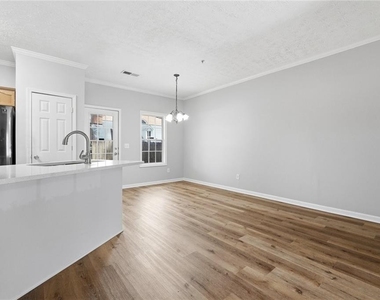 5072 Leeshire Trace - Photo Thumbnail 8