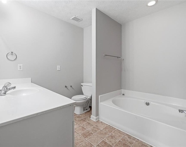 5072 Leeshire Trace - Photo Thumbnail 12