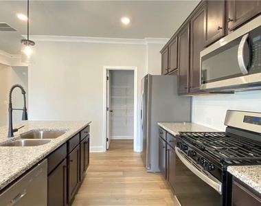 4591 Silver Oak Drive Sw - Photo Thumbnail 10