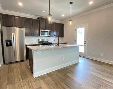 4591 Silver Oak Drive Sw - Photo Thumbnail 7