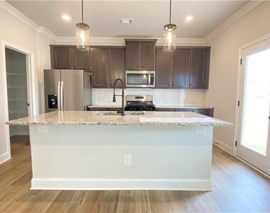 4591 Silver Oak Drive Sw - Photo Thumbnail 8