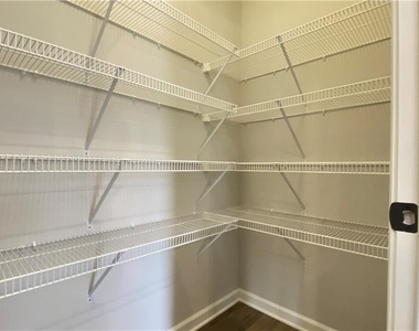 4591 Silver Oak Drive Sw - Photo Thumbnail 12