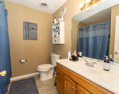 381 S Collins Street - Photo Thumbnail 9