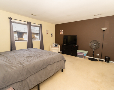 381 S Collins Street - Photo Thumbnail 6