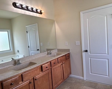 1601 Bramlett Hill - Photo Thumbnail 10