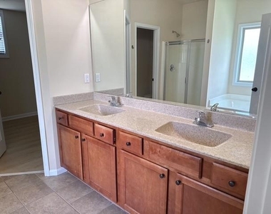 1601 Bramlett Hill - Photo Thumbnail 9