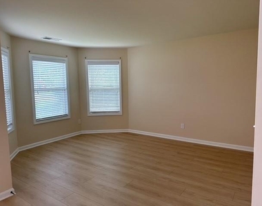 1601 Bramlett Hill - Photo Thumbnail 11