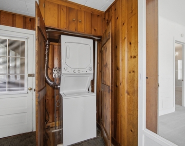 7314 N Crawford Avenue - Photo Thumbnail 10