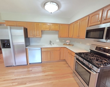 8112 Rutherford Drive - Photo Thumbnail 3