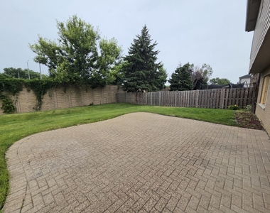 8112 Rutherford Drive - Photo Thumbnail 27