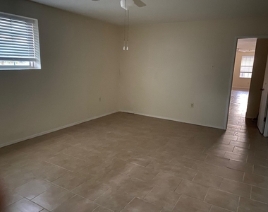 6429 Fm 2218 Road - Photo Thumbnail 7