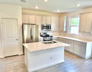 1222 Sugar Drive - Photo Thumbnail 7
