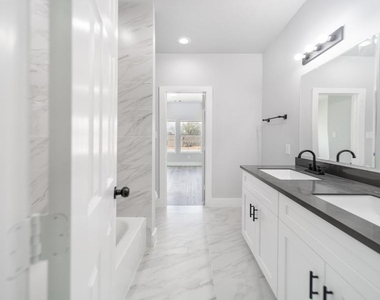 6918 Tommye Street - Photo Thumbnail 11