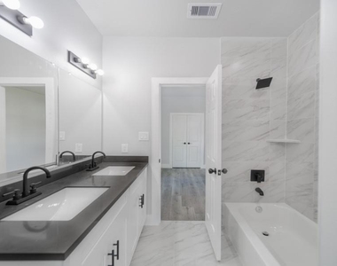6918 Tommye Street - Photo Thumbnail 12