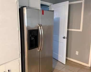 328 Garland Street - Photo Thumbnail 14
