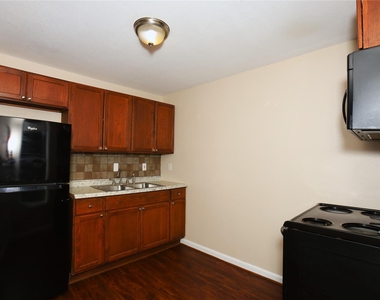 256 E Pecan Lane - Photo Thumbnail 6