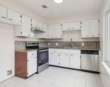14067 Towneway Drive - Photo Thumbnail 9