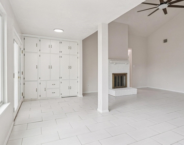 14067 Towneway Drive - Photo Thumbnail 11