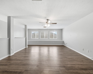 2711 Wallingford Pines - Photo Thumbnail 30