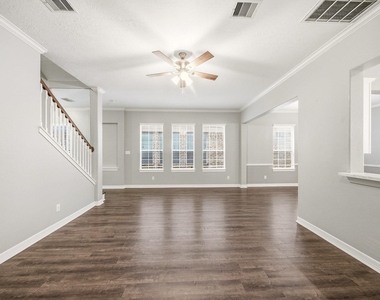 2711 Wallingford Pines - Photo Thumbnail 6