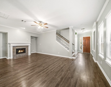 2711 Wallingford Pines - Photo Thumbnail 17