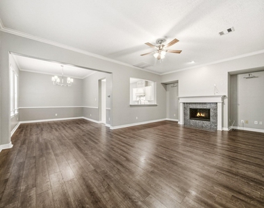 2711 Wallingford Pines - Photo Thumbnail 5