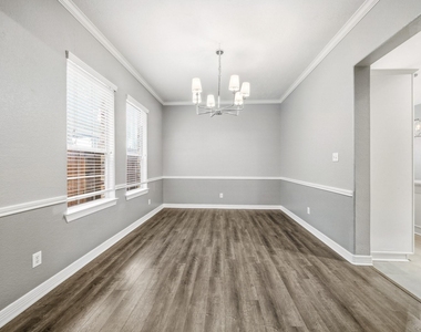 2711 Wallingford Pines - Photo Thumbnail 14