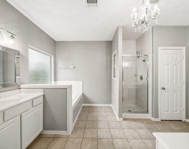 2711 Wallingford Pines - Photo Thumbnail 22
