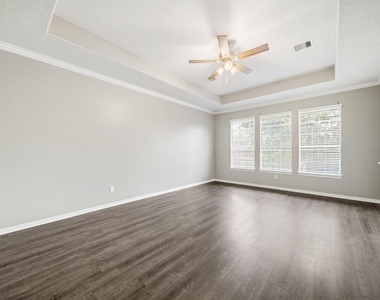 2711 Wallingford Pines - Photo Thumbnail 20