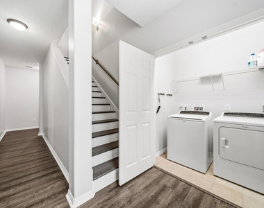 2711 Wallingford Pines - Photo Thumbnail 28