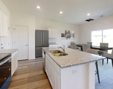 25211 Brookstone Way - Photo Thumbnail 5
