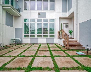 5722 Cullen Boulevard - Photo Thumbnail 14