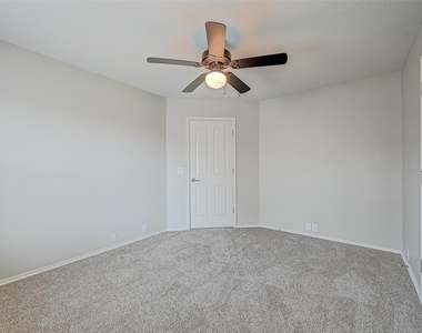 13600 Breton Ridge Street - Photo Thumbnail 32