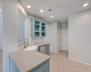 13600 Breton Ridge Street - Photo Thumbnail 22