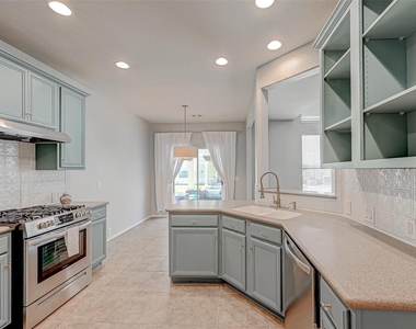 13600 Breton Ridge Street - Photo Thumbnail 25