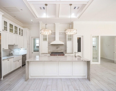 422 Mignon Lane - Photo Thumbnail 9