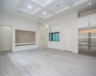 422 Mignon Lane - Photo Thumbnail 4