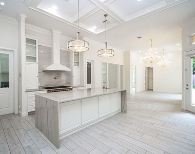 422 Mignon Lane - Photo Thumbnail 8